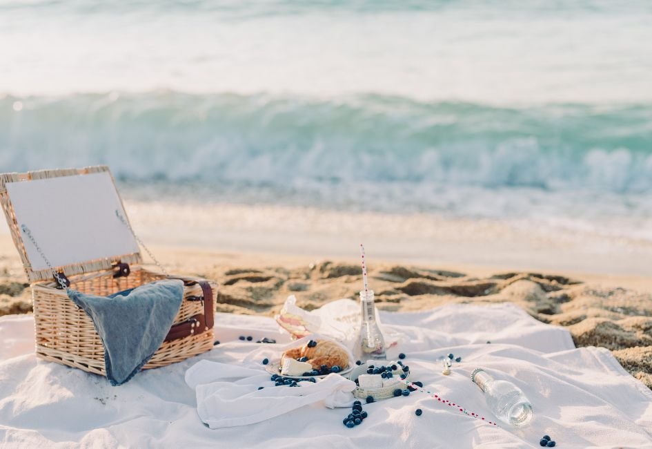Nos astuces pour un pique-nique chic et marin en bord de mer